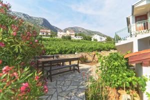 Apartments Josip