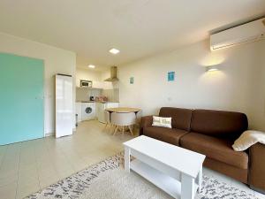 Appartement 1 chambre Vue mer piscine parking