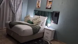 SIMICON Guesthouse - Witbank