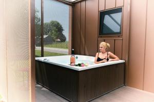 MAGNOLIA HOUSE by the RIVER BB 