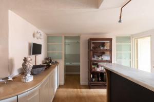 Monti Designer Loft by Romeloft