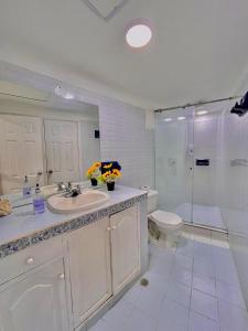 Apartamento hermoso en cartagena el laguito bocagrande con vista al mar