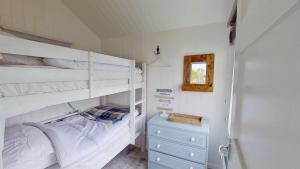 F17 Up-A-Bank, Riviere Towans