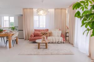 Penthouse View Aeroport Iasi 2