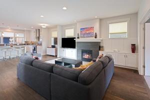 Apartment room in Hillside Haven