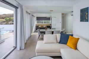 Deep Blue Luxury Villa Theseus - Private Jacuzzi - Sea View