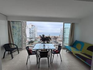 Gran Apartamento 6pax con PRECIOSAS vistas al MAR y plaza de parquing - 3hvězdičkové hotely ve městě Roses