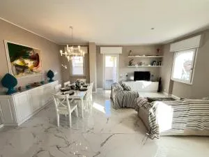 3 Bdr 100m from the Sea and Sea View and Terrace - Fiumetto