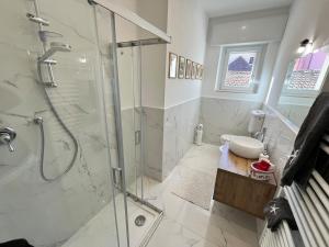 3 Bdr 100m from the Sea and Sea View and Terrace