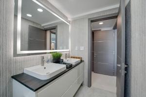 Luxury Oceanfront 3 Bedroom condo on the beach 16 Floor