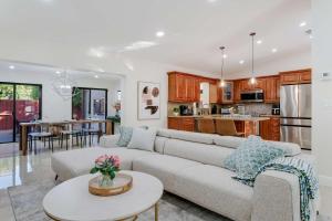 Casa Brisa - Stylish BBQ Near heart of Kendall