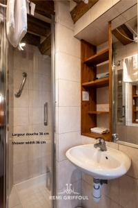 Appartements Les Colombages - studio ON the port of Honfleur - nice view : photos des chambres