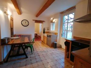 Maisons de vacances Croassecorbeau Maison de Famille au pied du Ventoux : photos des chambres