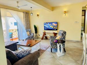 Three Bedroom Apartment Around QuickMart