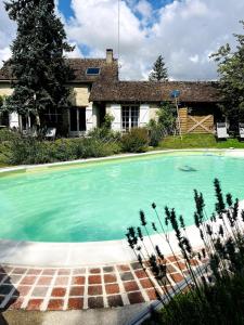 Maisons de vacances Maison region Fontainebleau pool sauna river : photos des chambres