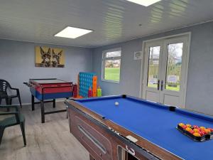 Hirwaun Cottage