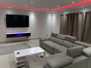 Keur Eldjena Villa 6 Chambre Wifi Tv UHD Piscine
