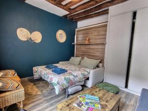 Appartements Studio Colonial Checkpoint 2 etoiles Mennecy Netflix Fibre : photos des chambres