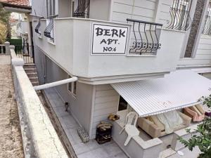 Berk Apt