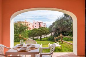 Charming Sea Villa shared pool Sleeps 6 V6IN