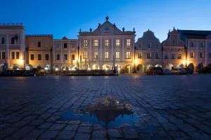 乌塞内赫奥拉酒店 - 洪波莱茨