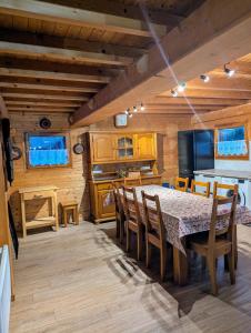 Chalets Chalet avec jardin, au pied du skibus, proche de Samoens : photos des chambres