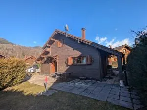 Chalet avec jardin, au pied du skibus, proche de Samoens - Verchaix