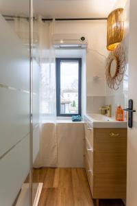 Maisons de vacances Le 9 Victor Hugo Vue sur les Toits, Loft Triplex avec terrasse, intra muros : photos des chambres