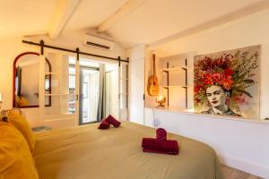 Maisons de vacances Le 9 Victor Hugo Vue sur les Toits, Loft Triplex avec terrasse, intra muros : photos des chambres