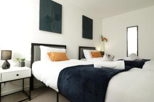 - WINTER SALE - Entire 2-Bedroom Apartment in the bustling City Centre WIFI TRAIN & BUS STATION