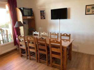 Appartements Appartement duplex 8 pers a Super-Besse avec wifi et piscine chauffee : photos des chambres