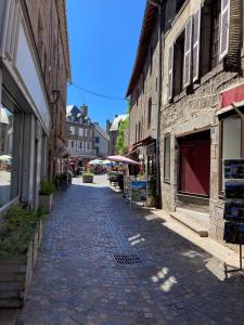 Appartement duplex 8 pers à Super-Besse avec wifi et piscine chauffée