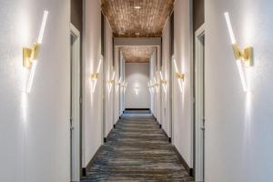 King Studio Suite - Non Smoking room in Hampton Inn Petaluma Ca