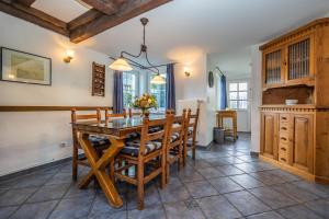 Rosenberg 38 Uriges Reetdachhaus