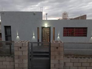 Alquilo habitación hasta 2 personas en vivienda familiar