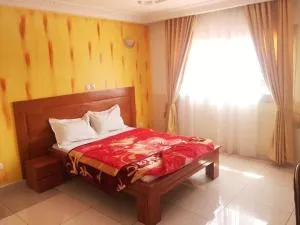 SAFARI Hôtel - Mvan