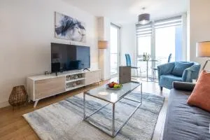 Stylish City Centre Apartment - Home From Home With Fully-Equipped Kitchen, Smart TV, Netflix, Superfast WiFi, Free Parking, Self Check-In - By Brightleap Apartments - 米尔顿凯恩斯