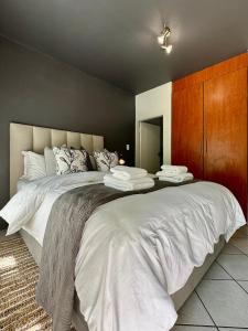 Pass-through Apartments