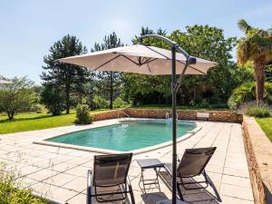 Maisons de vacances Charmante maison avec piscine privee au coeur du Perigord - FR-1-824-22 : photos des chambres