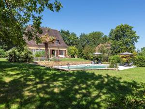 Maisons de vacances Charmante maison avec piscine privee au coeur du Perigord - FR-1-824-22 : photos des chambres