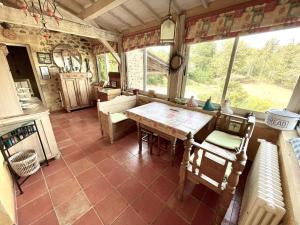 Maisons de vacances Maison campagne avec piscine privee en Perigord, pour 6 personnes - FR-1-824-14 : photos des chambres