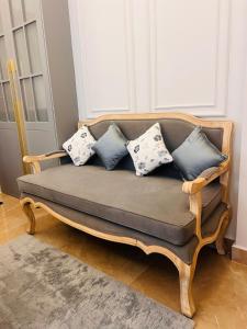 Cozy 3 BHK fully furnished apartment in Kochi