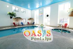 Mountain View with One Queen Bed - Second Floor - Q2 room in Desert Inn