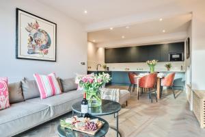 Knots Landing, Salcombe