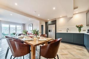 Knots Landing, Salcombe