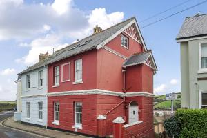 Knots Landing, Salcombe