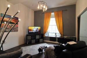 Ayr Apartment with Sea and Countryside views