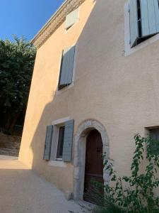 Grande maison de village - solarium et terrasse