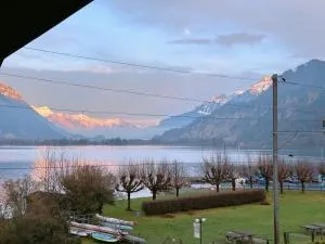 La Belle Vue Studio - Lakeview, Pool, Free Parking - Krattigen