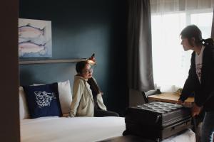 Salt Hotel & Pub